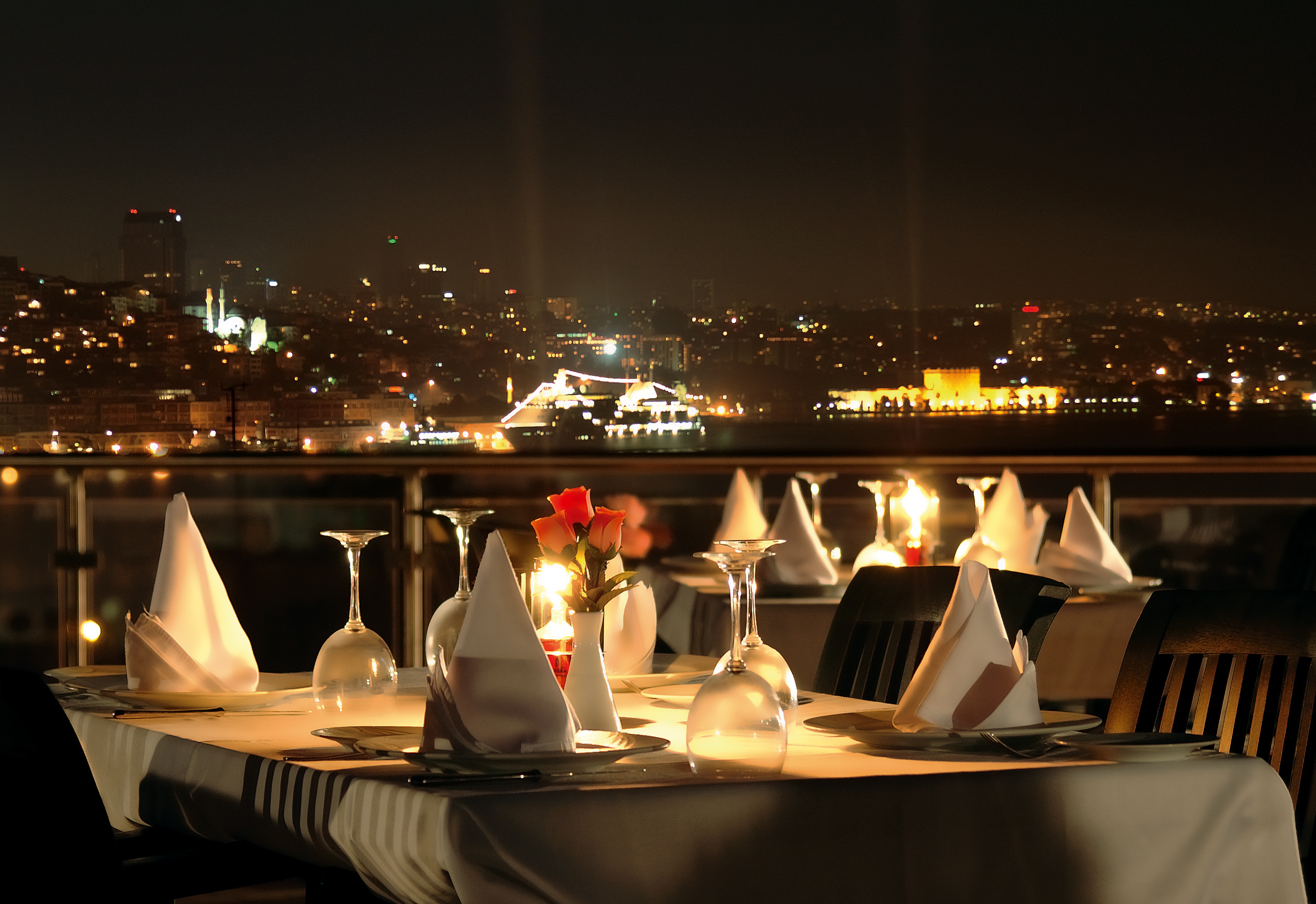 成人式の二次会・同窓会で人気のドレスって？購入とレンタルの価格比較も！レンタルドレスClassy