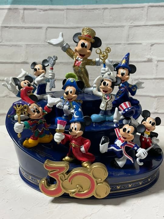 ディズニー 風間俊介特別インタビューも収録、40年の歴史を紐解く決定版「東京ディズニーリゾート クロニクル40年史」発売cinemacafe.net