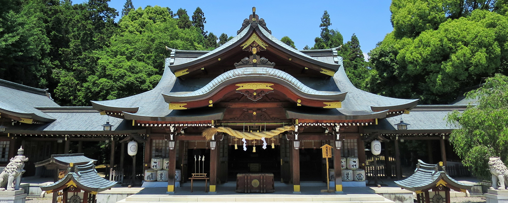 これを知らないと恥をかく！？ 神社とお寺の違いって？参拝方法から除霊とお祓いの違い、御朱印・式・不動尊日本全国の森林ポータルならもりくる