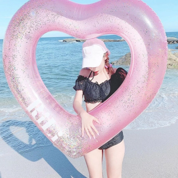 ふたりはプリキュア マックス ハート 足入れベビーうきわ 空気ビニール 浮き輪 キャンドゥのフット