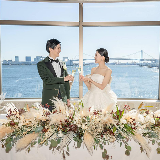 ラグジュアリーホテルの秋の装花集 秋のウエディングにぴったり！ シックな披露宴コーディネート5選