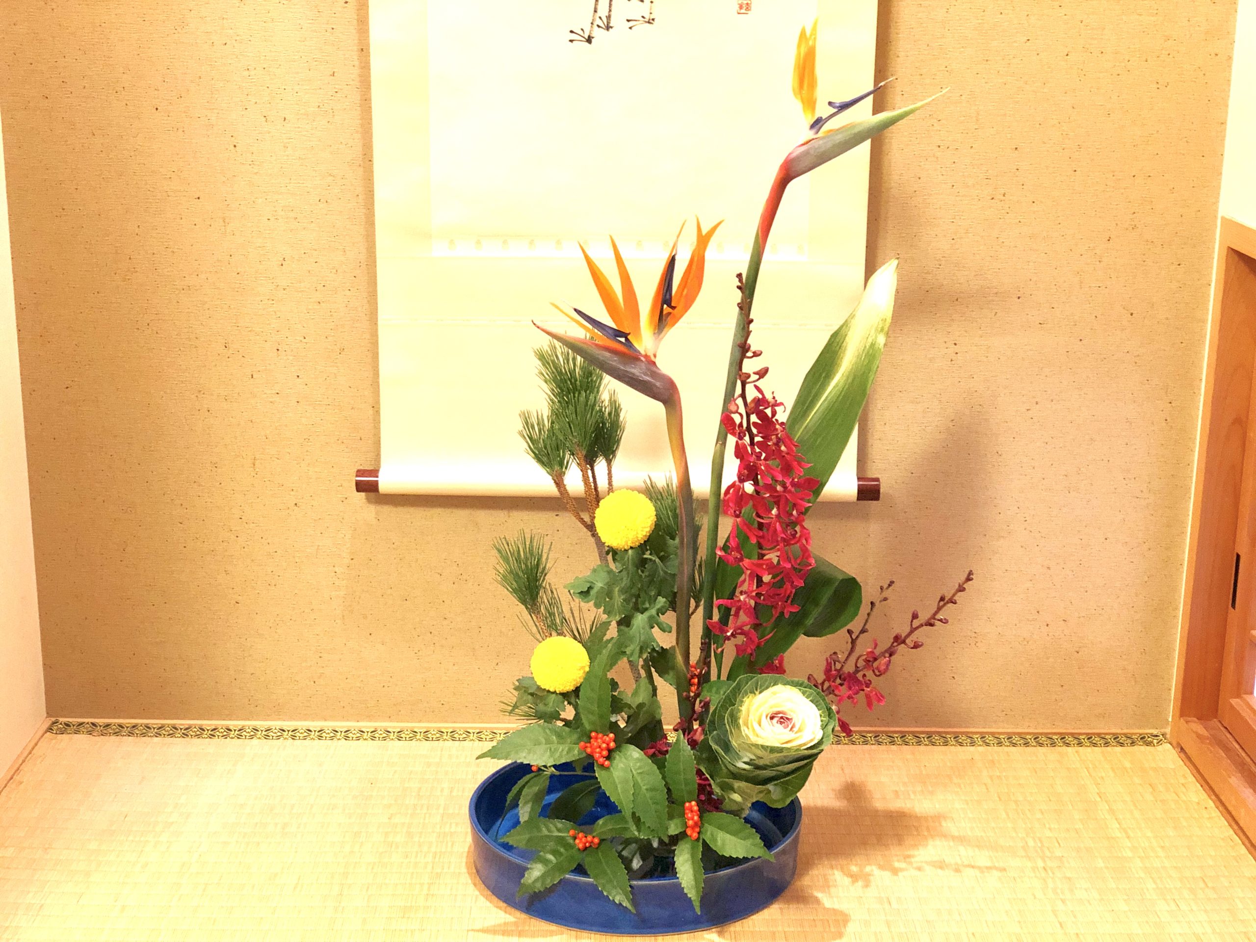 玄関の正月花 - 日々好日