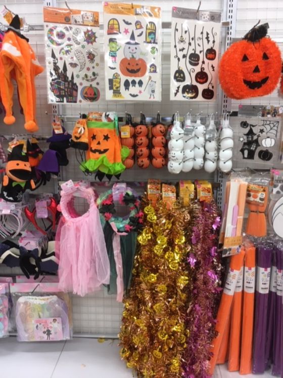 ハロウィンの飾り付けアイデア！100均や手作りで玄関やお部屋をかわいく♪ - ライブドアニュース