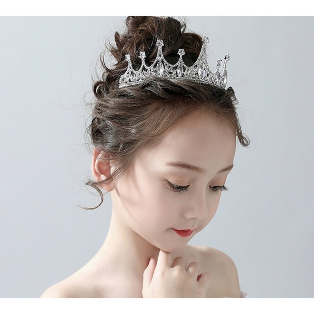 8選‼︎ 文化祭ヘアアレンジ👧🏻🎀🧡 文化祭・体育祭で1番かわいくなれる🥹！？ 簡単ヘアアレンジを紹介するよ🫶🏻💞💗100均やSHEINのプチプラアイテムで イベント感を出すともっとカワイイ💟 予算もついてて超便利だから 保存してみんなもやってみてね💨✨🟠photo by