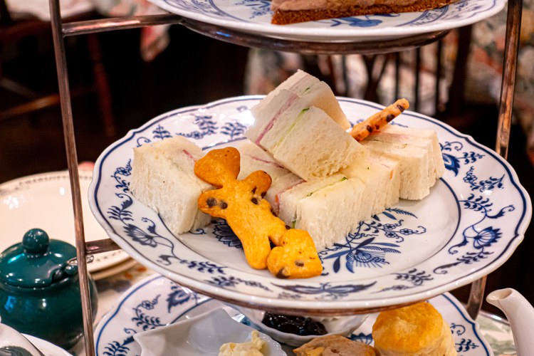 まるで秘密の花園！オールドローズガーデンスポット 記事一覧大学・専門学校からはじめるひとり暮らし情報！ New Life StyleMag