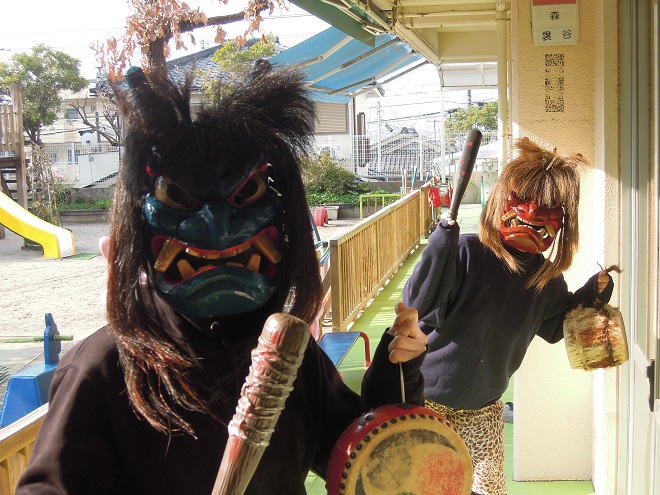 豆まきで逃げる赤鬼イラスト - No: 2326113無料イラスト・フリー素材なら「イラストAC」