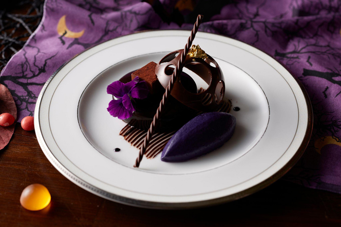 🎃👻ハロウィンNightアフタヌーンティー🦇🌙 10月1日からの夜のアフタヌーンティーは・ モンスターたちとハロウィンパーティを楽しみながらサラダやお肉などしっかりお食事も満喫できる dinner time限定のとっておきのプランです🌟Savory 🥗🍴 トマトと