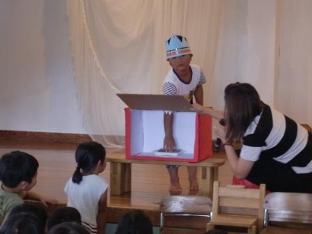 8月の誕生会にじいろ保育園ブログ