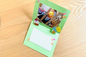手作り 保育園で贈るかわいいお誕生日カードの作り方9選！ケーキのモチーフや飛び出す仕掛け保育士の転職・採用は 保育士バンク！