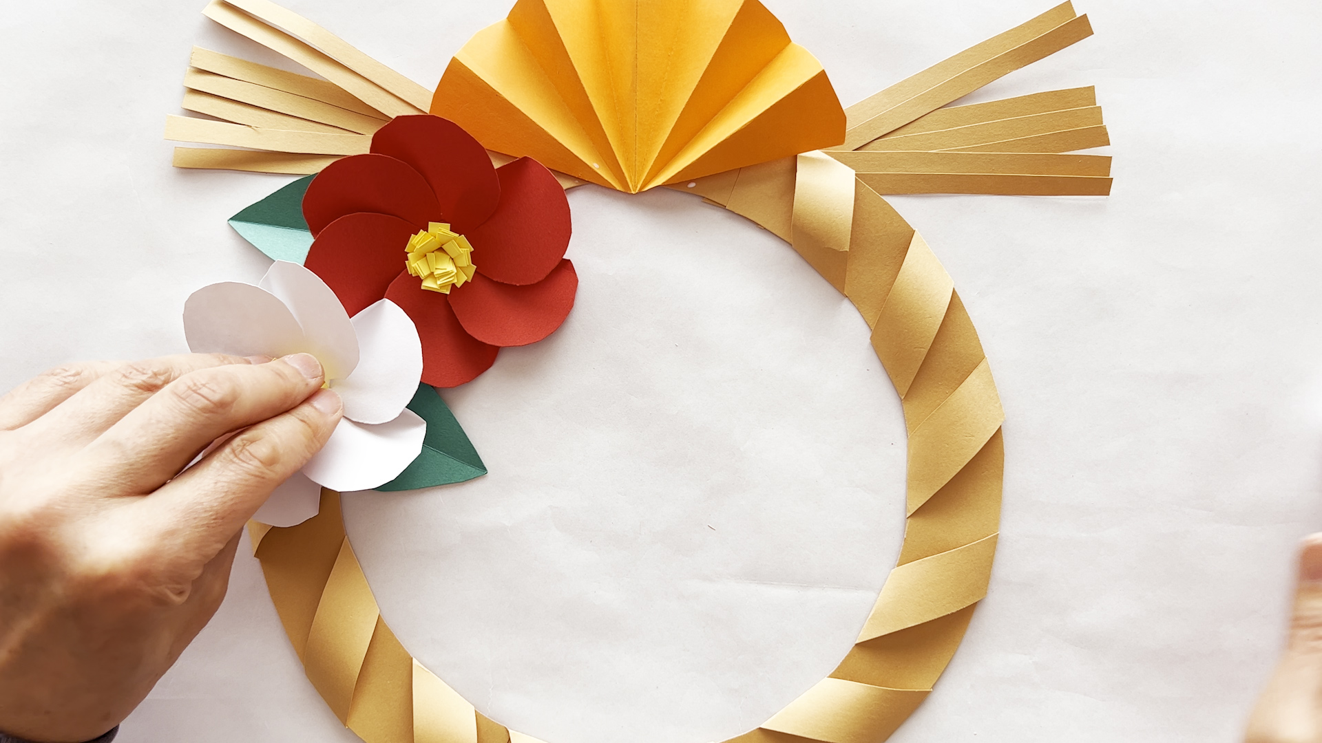 お正月壁面飾り 干支 辰 たつ 画用紙 壁面飾り ガーランド 保育教材 ウォールステッカー・ウォールデコ Ruu 通販16449389Creema クリーマ