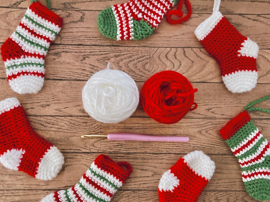 一足お先にクリスマスラッピング～おりがみ靴下の作り方とアレンジ方法 - 手芸のスギサク