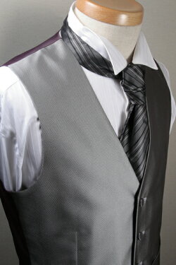 フォーマルベストシルバーグレー 日本製 ウール100 上質素材使用のフォーマルベスト グレー フォーマル ベスト メンズ 結婚式 チョッキ ジレウエストコート スーツ 礼服 紳士 男 男性 男性用 衣装 衣裳 披露宴 二次会 着こなし コーデ V761の評判・口コミキテミヨ