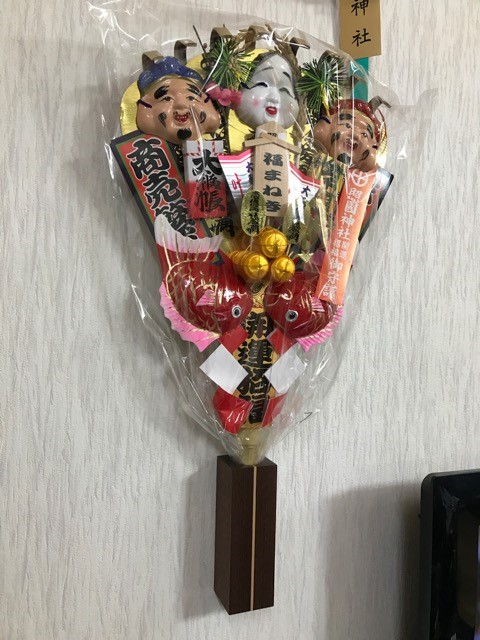 工具なし＆賃貸でもできる！神棚をDIYして、福笹も飾ってみた - フェリシモ女子DIY部ブログ