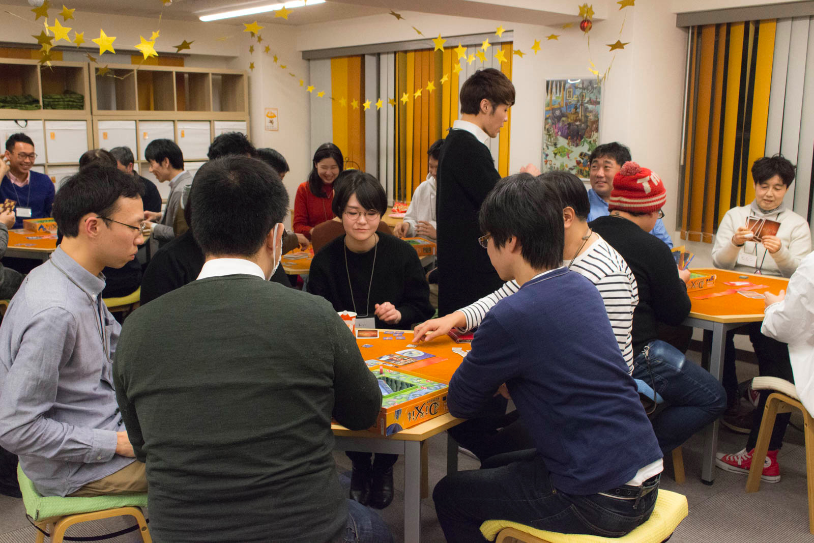 クリスマスパーティー企画アイデア集！大人数でも盛り上がるゲーム＆演出