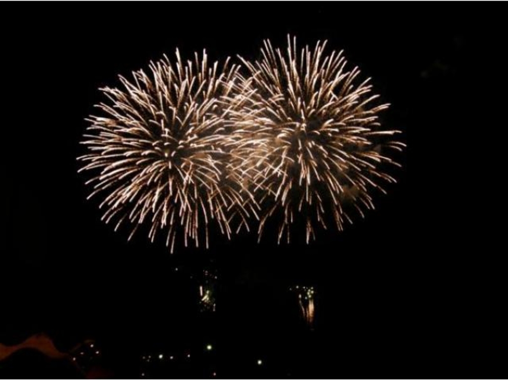 東京八王子花火大会2025 今年の八王子花火大会は生で見に行けなかったのでライブ動画で🎆 はーちおーじはちおーじー🎉来週はハチマツがありますので まだまだ暑い夏が続きますね☀️ 良い週末を🥂 縁する人を笑顔と幸せに🎉 今日も感謝🙏 今日もポジティブ💪 明日