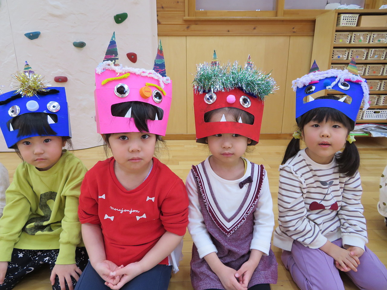 2歳児 2月節分を楽しむ壁面・製作アイディア5選保育士を応援する情報サイト 保育と暮らしをすこやかに ほいくらし