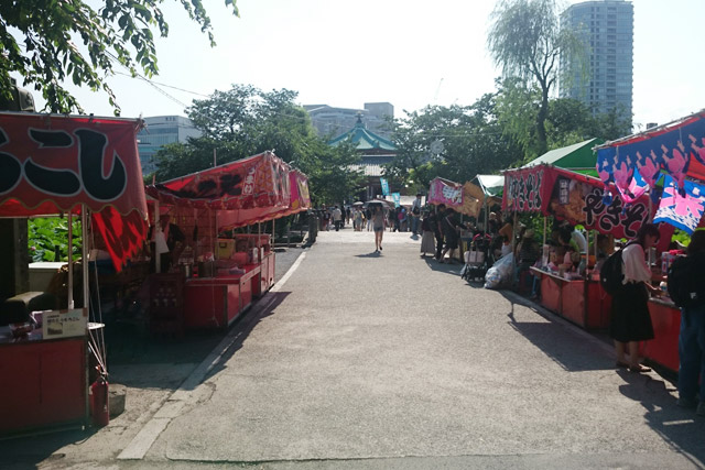 お祭り気分で“射的”が楽しめる「下町もんじゃ ゆうじ」御徒町にオープン