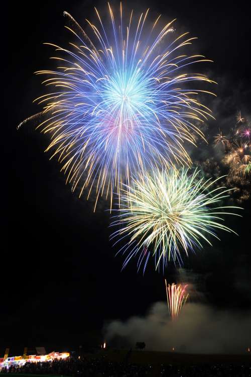 猪苗代花火大会2023の日程・時間や屋台は？駐車場やアクセスや交通規制は？そらいろ～日本が魅せる多彩な表情～