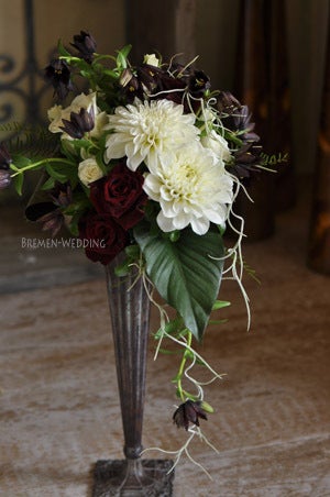 お供え用 ブーケ WhiteAngelユリと菊の花束白系 お供え、お悔やみ、お盆、お彼岸、命日、法事、枕花、お通夜、告別式、お別れ会商品詳細│株式会社川田生花店フラワーギフトの通信販売