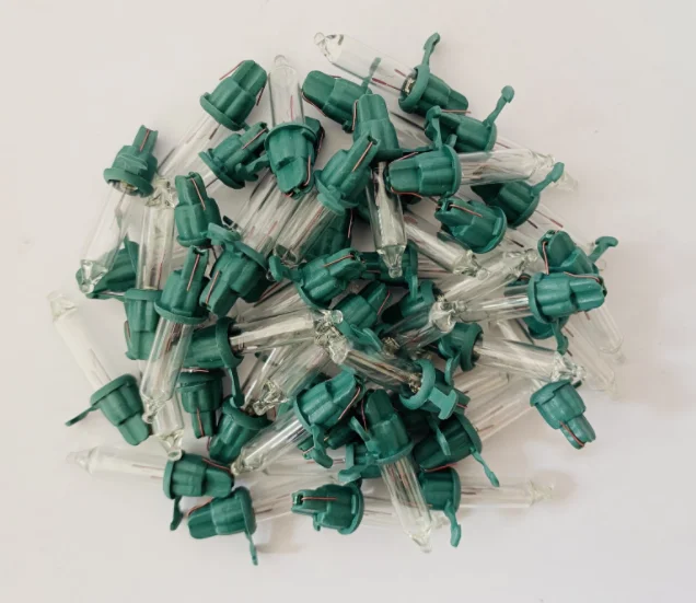 Kingovalley 135個 マルチカラー セラミック クリスマスツリー交換用電球 ミディアムツイスト ライトオーナメント、40個 カーディナルズバードライト電球 3個 セラミッククリスマスツリー用 トッパースタ