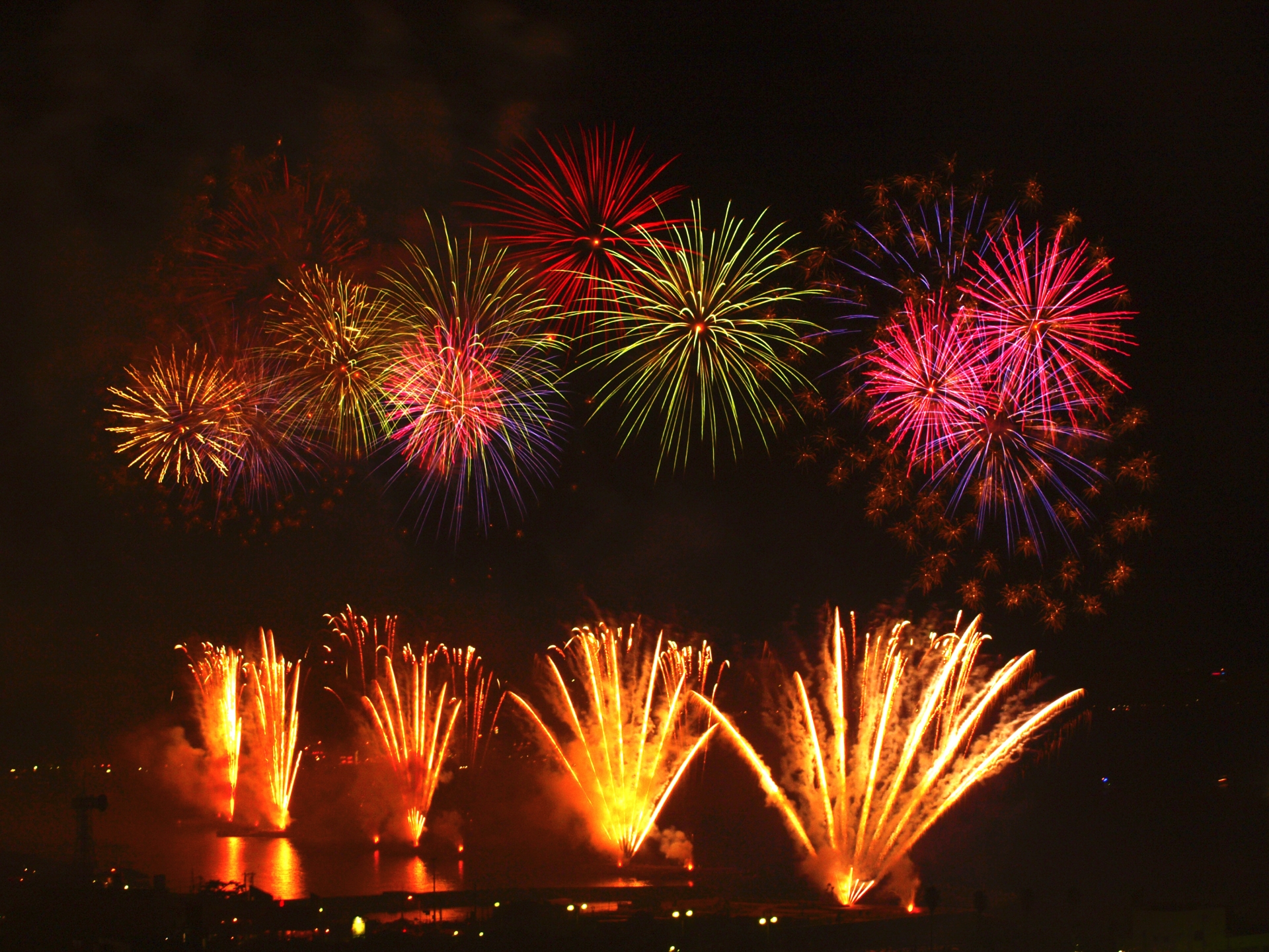 相良海上花火大会2023.hanabifireworkshizuoka相良花火相良さんビーチ - YouTube