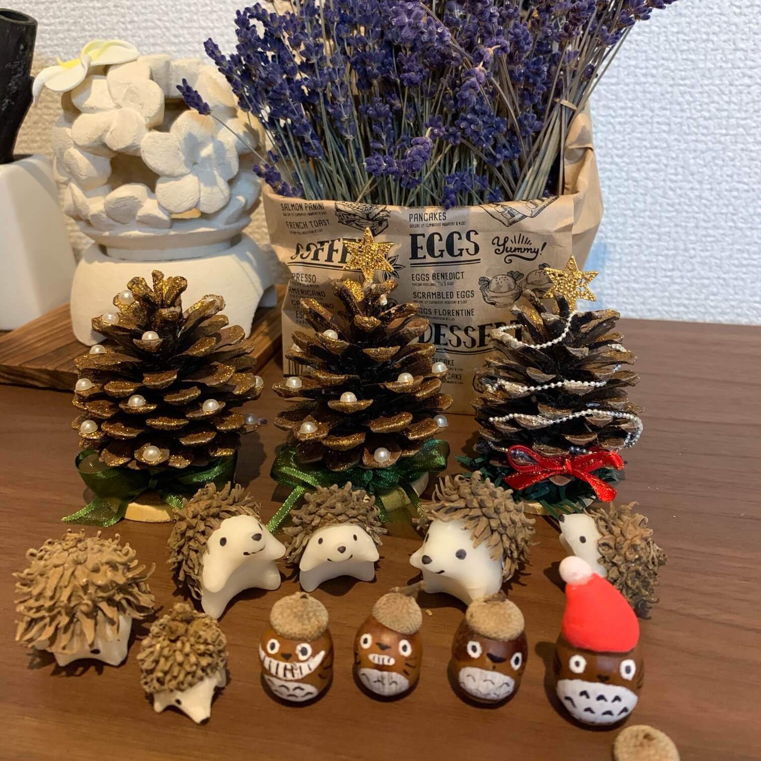 楽天市場創業70年！老舗クリスマスツリー専門店ネイチャーリース ぎっしり松ぼっくりクリスマスリース オーナメント 北欧 ボール 雪の結晶木 木製 クリスマス 飾り おしゃれ 玄関 秋 ハロウィン クリスマス お正月 ウェルカム : Nakajo's Christmas