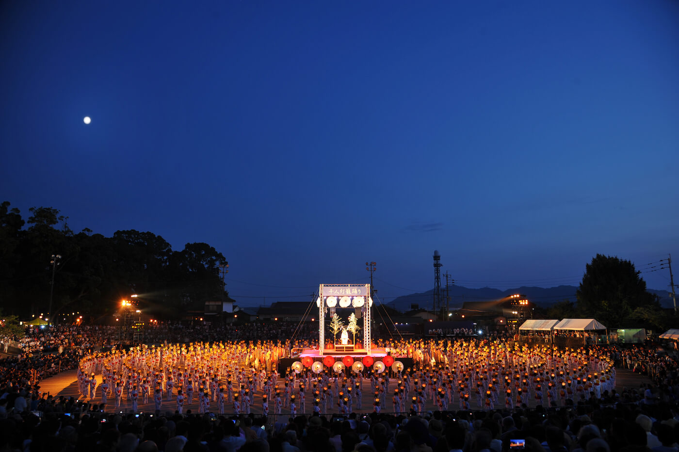 山鹿灯籠まつりNPO 日本の祭りネットワーク