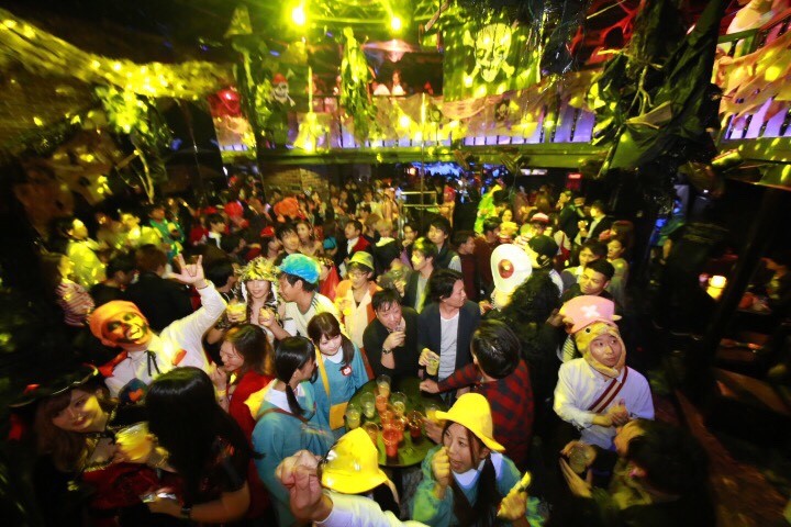 Welcome to Miyako City Osaka Hommachi. Halloweenオブジェでお迎えします🎃ハロウィーンハロウィンHalloweenハロウィン装飾都ホテル都シティ大阪本町miyakocityosakahommachimiyakohotels本町堺筋本町関西ホテル大阪ホテルホテルステイお