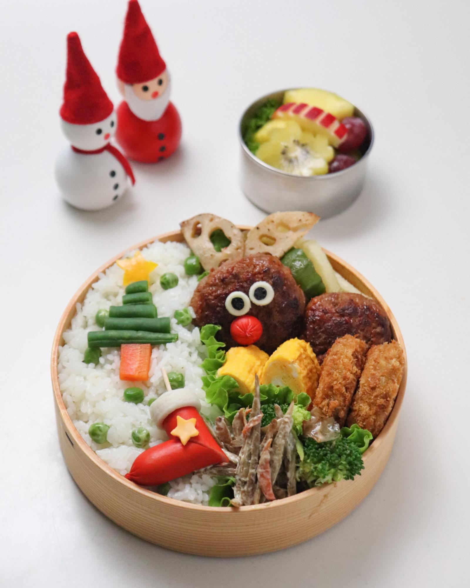 ｻﾝﾀアンパンマンとﾄﾅｶｲばいきんマンのお弁当☆ ｸﾘｽﾏｽキャラ弁＊ぱん子家のキャラごはん＊