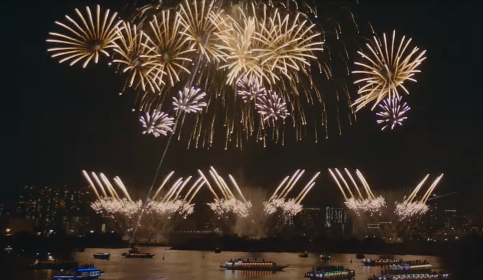 2025花火大会ナビ 花火大会 夜間 屋外 視界良好 視界良好