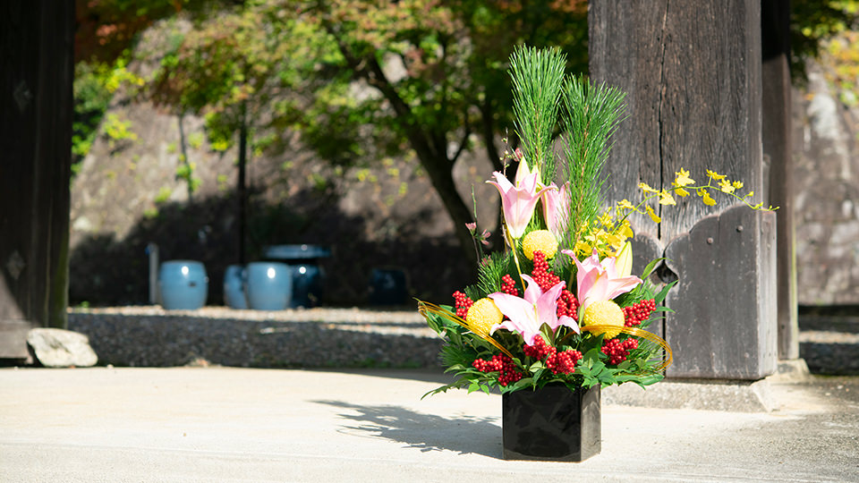 神棚の正月飾りはいつからいつまで飾る？しめ縄やお供えの飾り方も解説お仏壇のはせがわ 公式