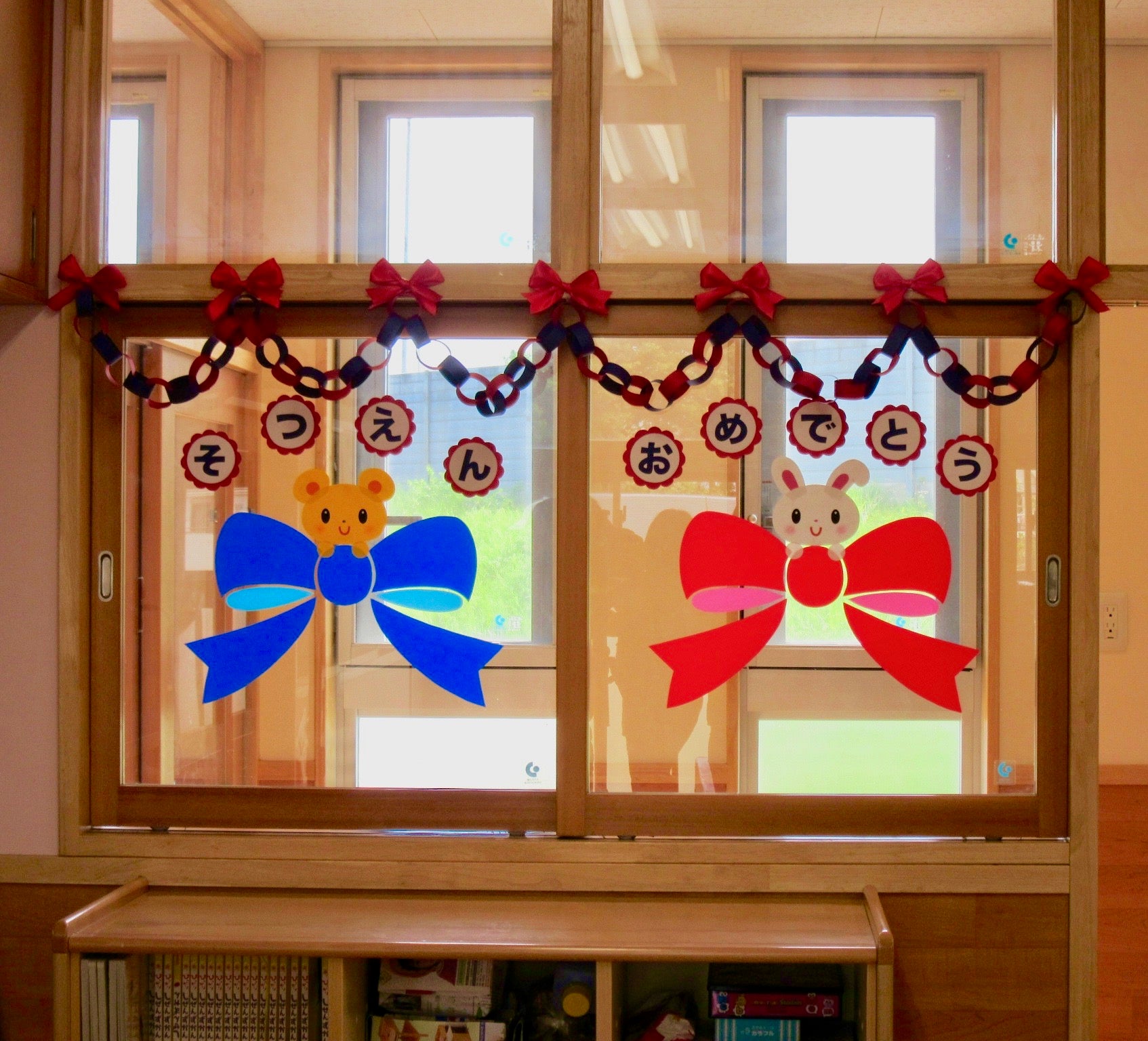 謝恩会、卒業、卒園に使える飾り付けアイテム＆バルーン - キッズパーティー リトルレモネードパーティーグッズショップ