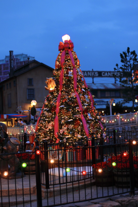 12 件の「ディズニークリスマス」のアイデアを今すぐ保存クリスマス ディズニー、クリスマス、ディズニー イラスト など