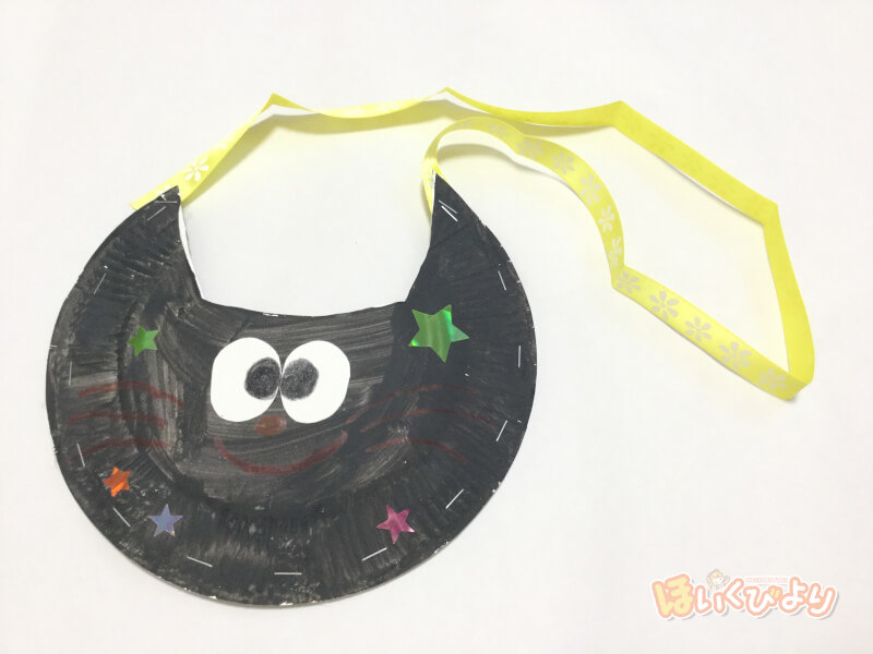 紙皿で作る「ハロウィンバッグの作り方」の製作アイデア保育士を応援する情報サイト 保育と暮らしをすこやかに ほいくらし