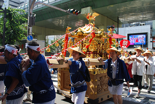 原地区の春の風物詩、五穀豊穣を願う「八阪神社」の蛇祭りをご紹介します。観光協会からのお知らせ高槻市観光協会公式サイト たかつきマルマルナビ