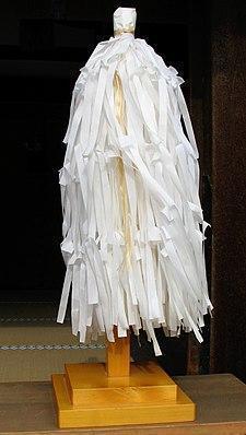 神主が手に持っている木の板は何ていうの？笏 しゃく です神主やったことある人がいろいろ書いてみるブログ