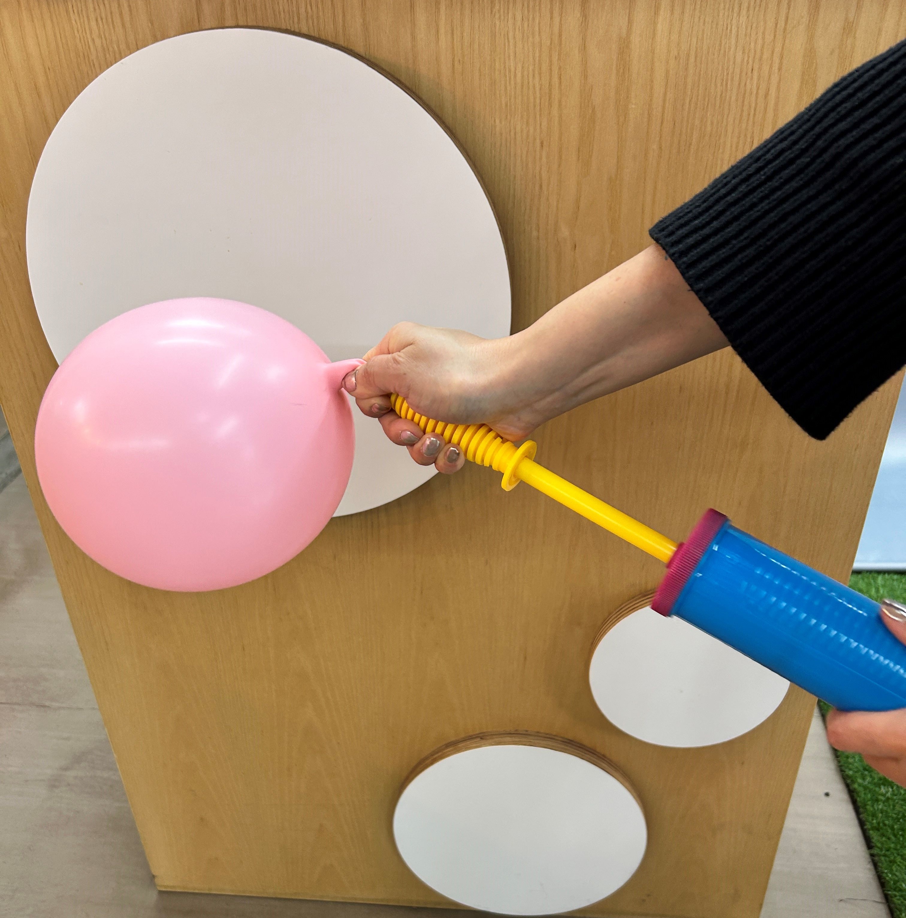 ヘリウムガスなしでできる風船の飾り方♪簡単バルーンアートで可愛いお部屋