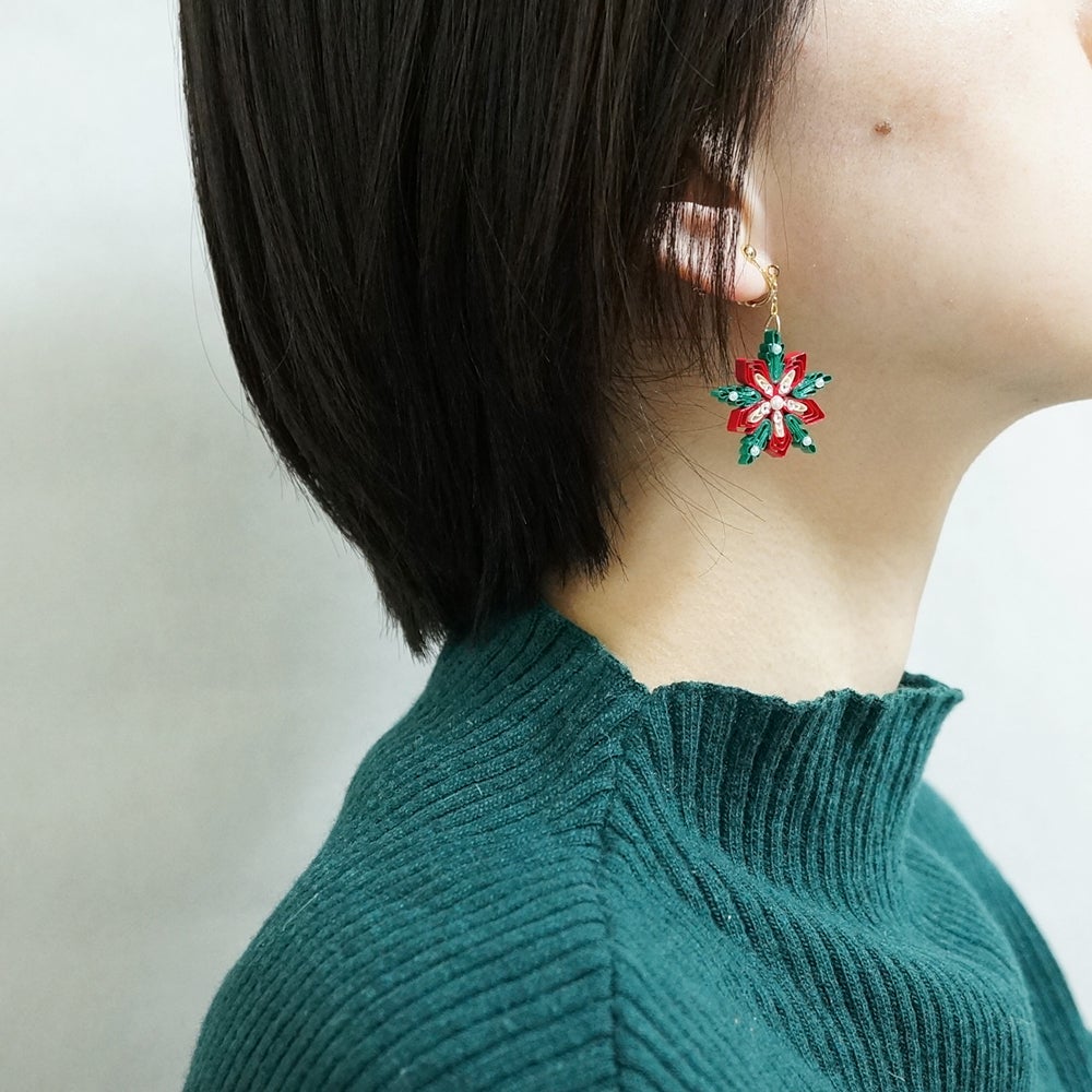 クリスマスオーナメントモチーフのイヤリング ピアスを販売開始しました！いろtoいろ 〜軽くて彩り豊かなアクセサリ