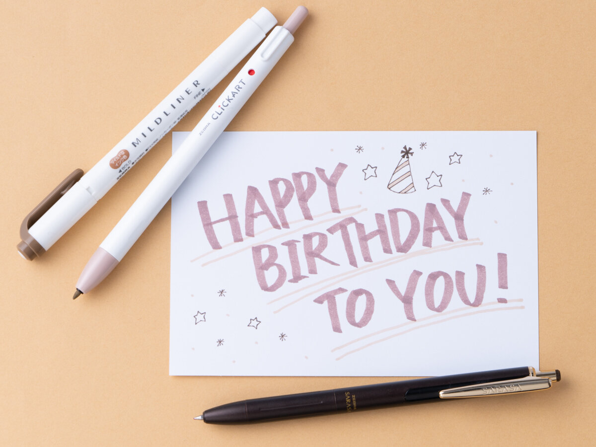 AmazonHAPPY BIRTHDAY 文字 バルーン ゴールド 英語 ハッピー バースデー ローマ字 風船 誕生日 バルーン 飾り付け風船・バルーンおもちゃ