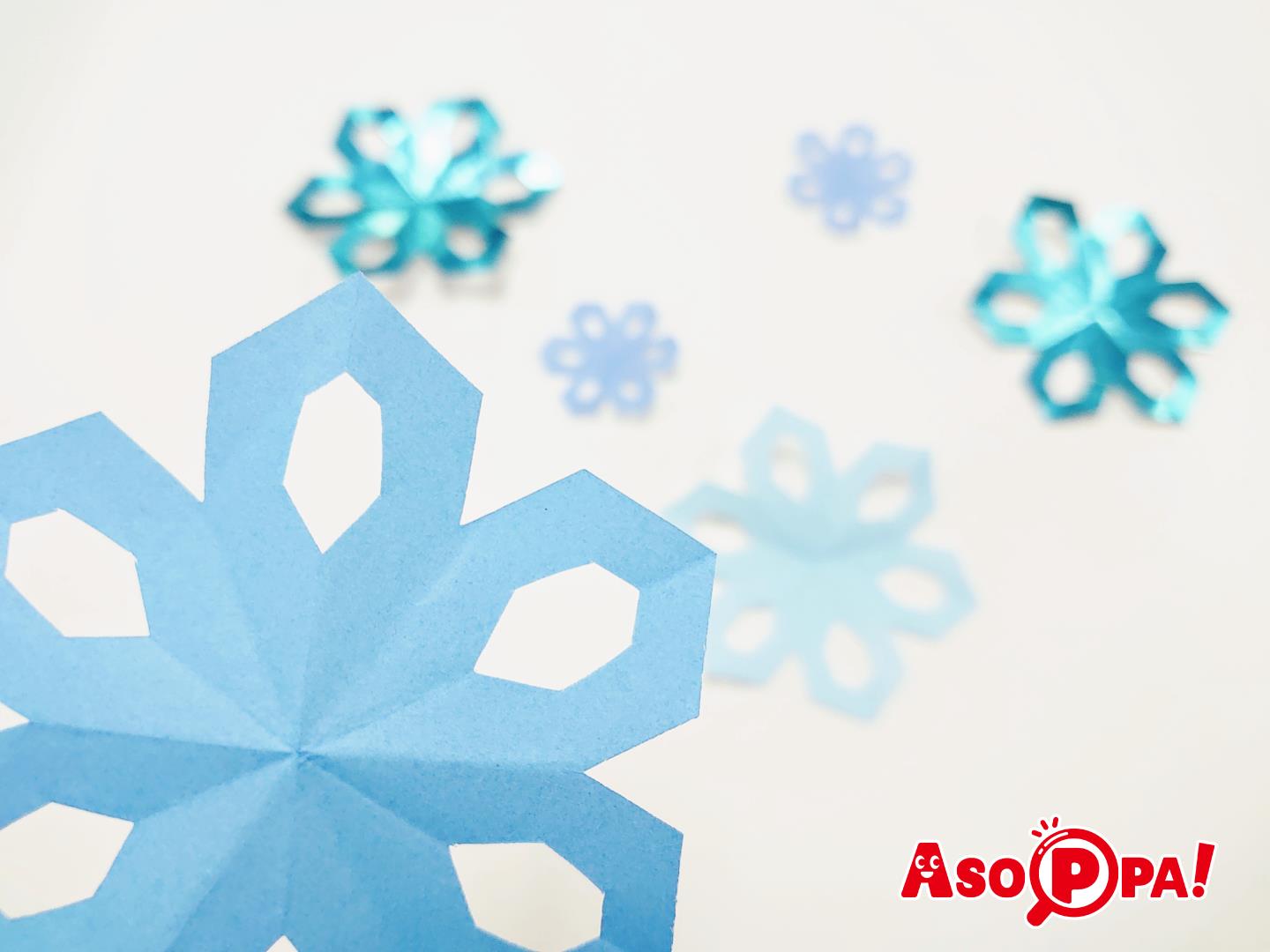 暮らし季節の切り絵カード16 子どもと作る「クリスマスツリー」カード2種 - 家電 Watch