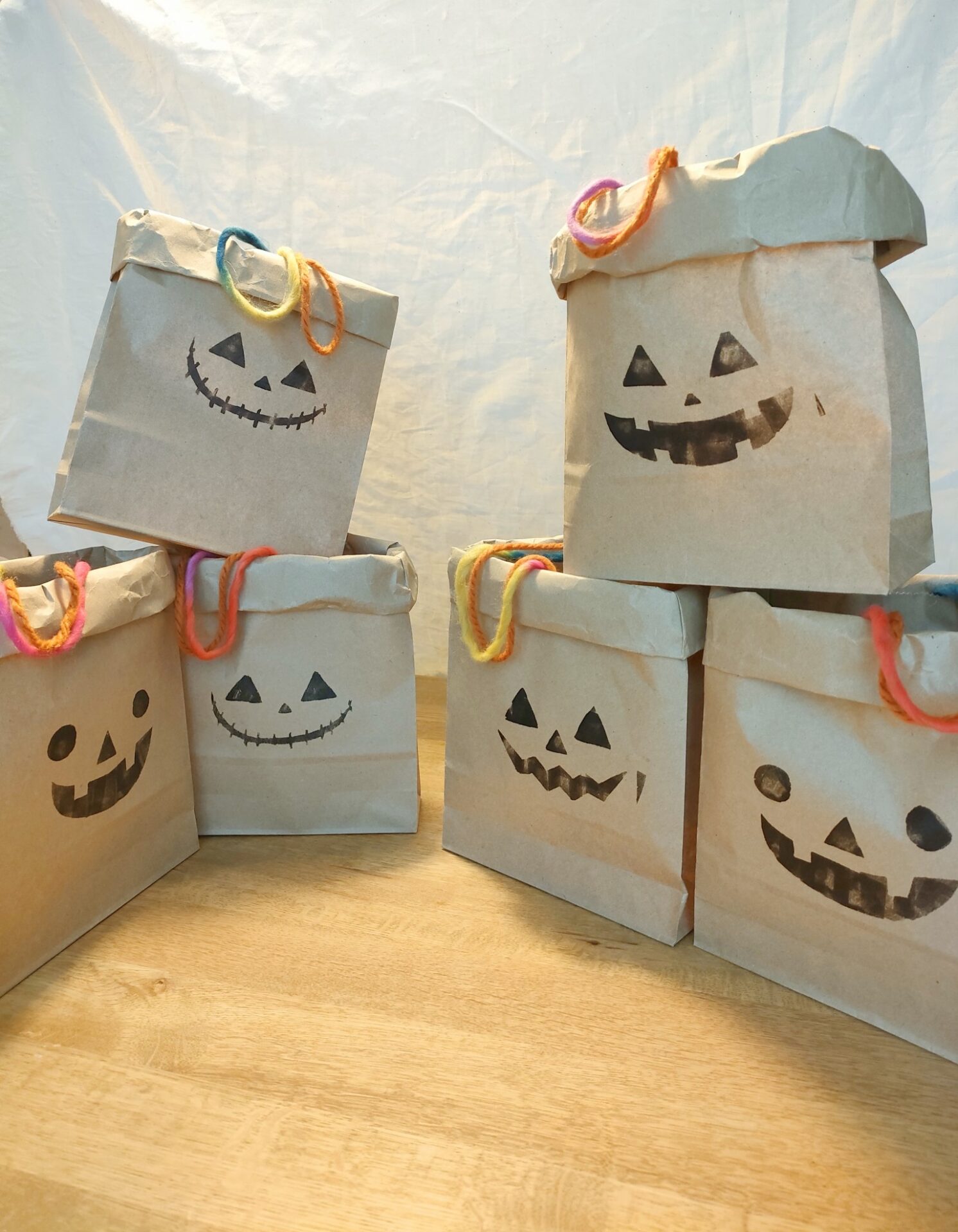 折り紙で作るハロウィンのお菓子入れKOKKO Garden