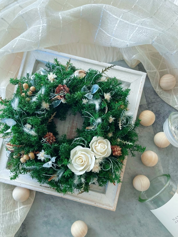 Amazon.co.jp: キャンドル リング リース - クリスマス キャンドルスティック キャンドル アロマセラピー リース松ぼっくり、バラ、クリスマス テーブル リース松ぼっくり、バラ、クリスマス テーブル リースベースキャンドルリースキャンドルガーランド