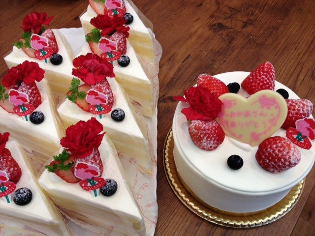 アンテノール 母の日限定チョコレートでつくるカーネーションのケーキで日頃の感謝を株式会社 エーデルワイスのプレスリリース