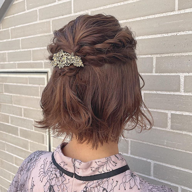 🔰初心者向け簡単ボブのハーフアップアレンジ 美容師がヘアアレンジの仕方を解説します。ショートボブでもショートヘアでも不器用さんでも出来る簡単な結び方です