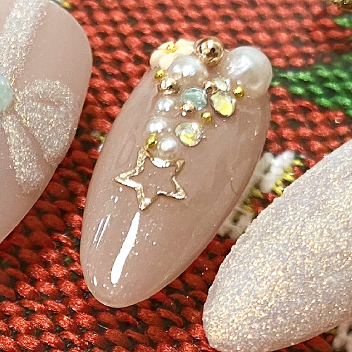 クリスマスアートのやり方！セルフでできるクリスマスピーコックのネイルデザイン - Unknown BeautyPlace アンノウン・ビューティ・プレイス