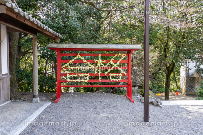 📍吉備津彦神社 〒701-1211岡山県 岡山市北区一宮１０４３ 岡山県といえば 桃太郎 。 ここ 吉備津彦神社では、岡山県名産である 白桃みくじと 桃太郎みくじ が引けます。 桃太郎の主要登場人物である、桃太郎、おじいさん、おばあさん、犬、猿、キジ、鬼の中から好きな