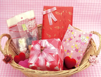 バレンタインラッピング 100均アイテムも！ オシャレ＆可愛いアイテム27選 箱・袋・リボンetcOggi.jp