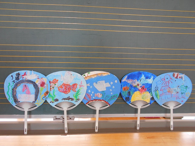 7 20水曜日「🎐うちわ作り🌻」 – マリモ保育園