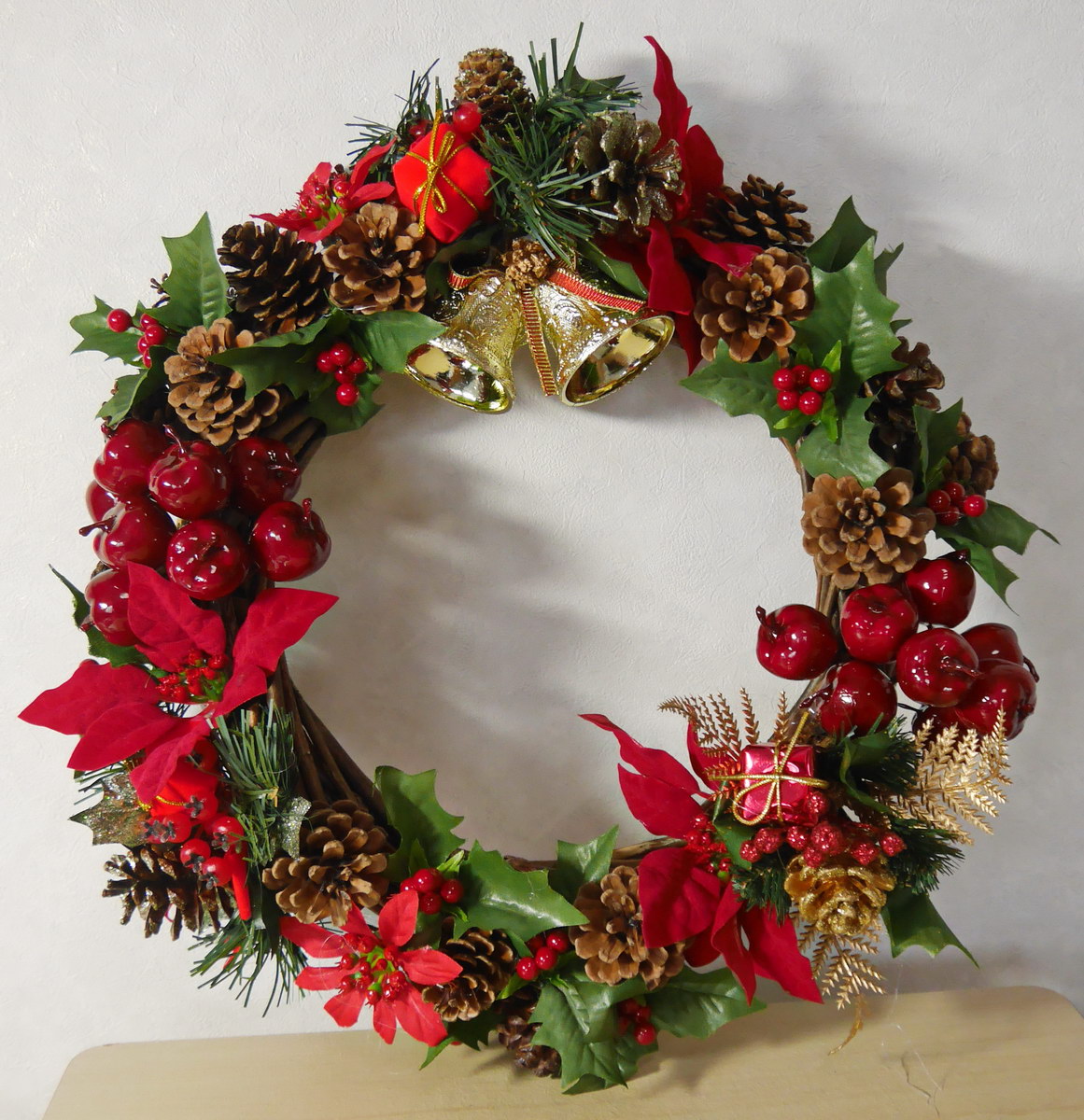 100均ダイソーの「クリスマスグッズ」2024年冬最新まとめ！置物、リースまでおすすめ11種類イチオシichioshi