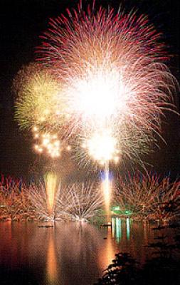 第56回 東北町湖水まつり花火大会 上北郡東北町 の日程・開催情報 - 花火大会2025 - ウォーカープラス